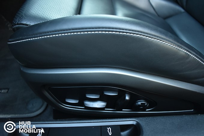 PORSCHE 911 Carrera 4S